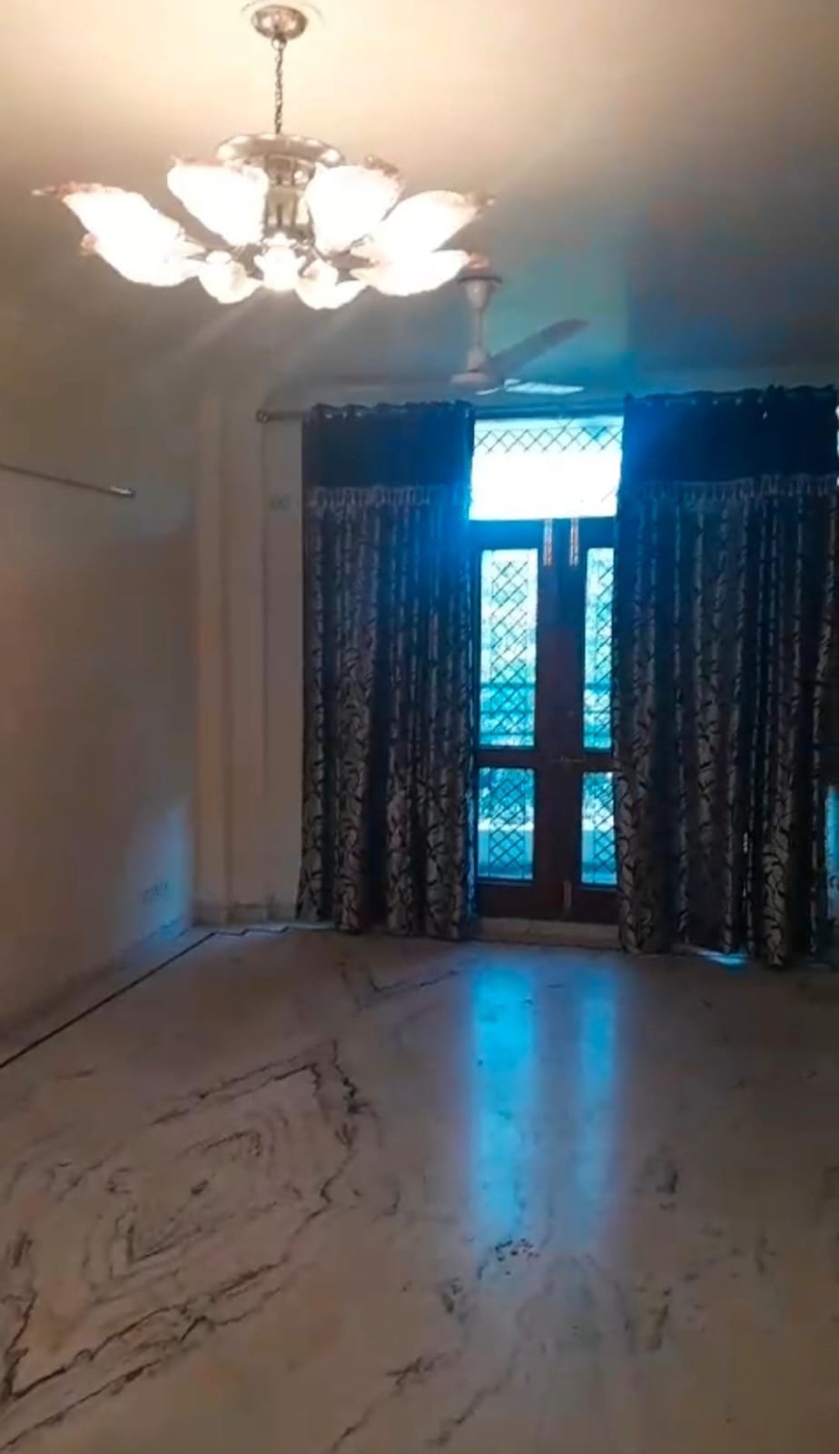 25edf621-8dd8-4374-81c5-e9174059738c