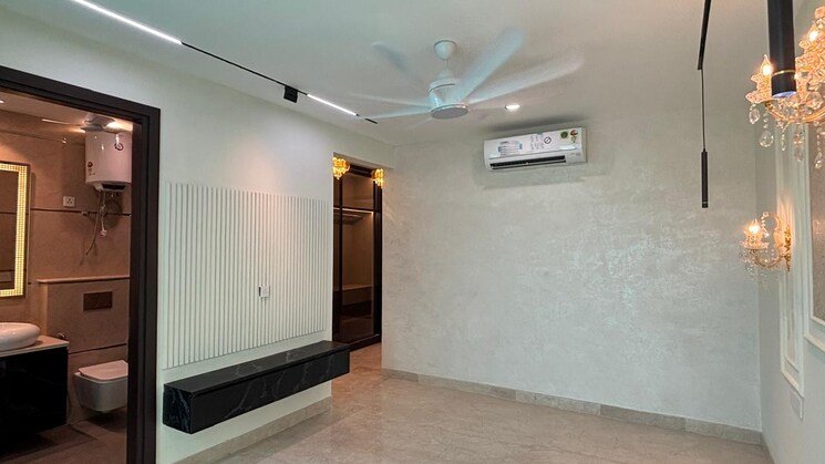 IN_638928002163069580-070925120336336