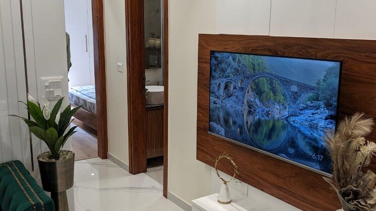 IN_638938100444617627-180925043404344