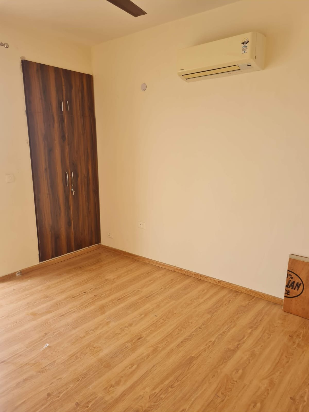 WhatsApp-Image-2025-09-18-at-17.12.02