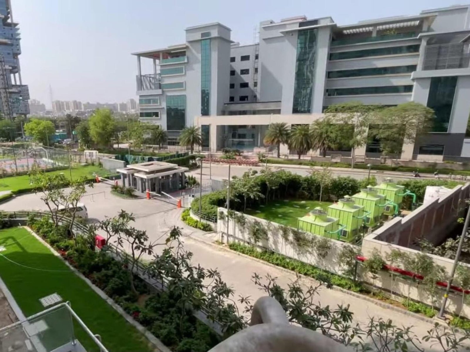 5cc1ne4_1761726402_665326163_optOrig