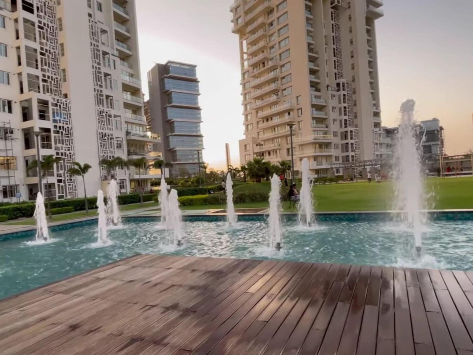 faterqo_1761726403_665326175_optOrig