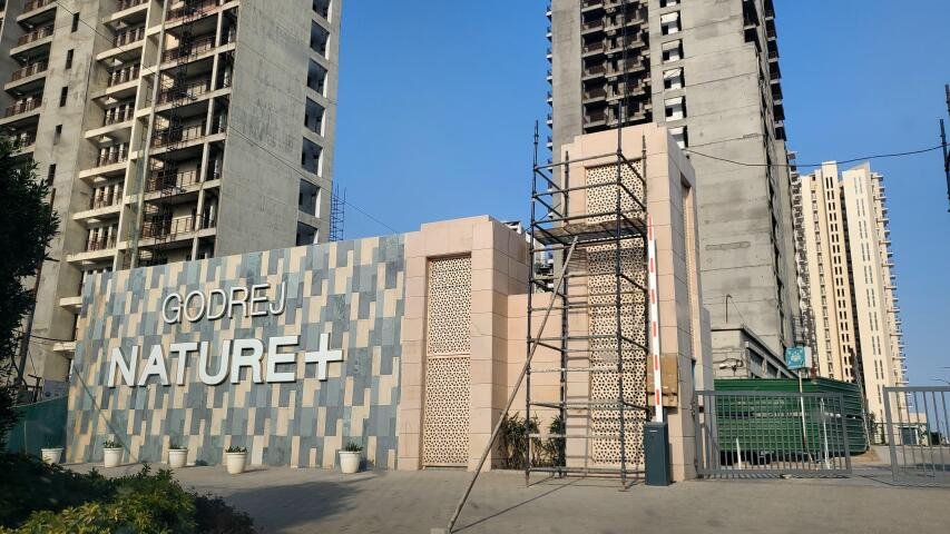 mobile-fc4nyca_1747990453_598766321