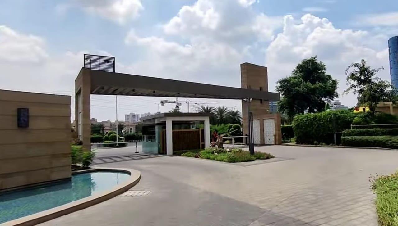 b6jlv8m_1739342790_568837439_optOrig