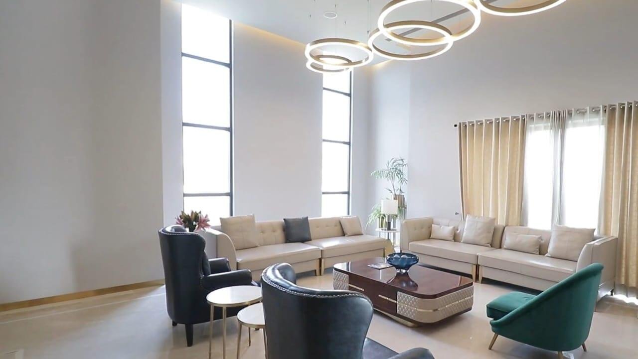 u43lclo_1739342867_568838179_optOrig