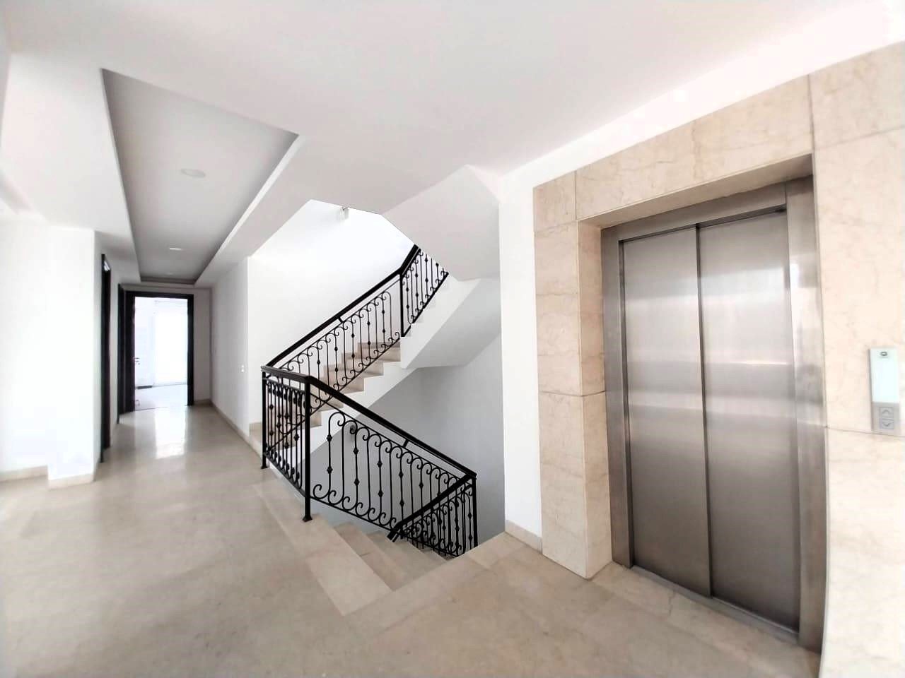 evielbu_1741848953_577190191_optOrig